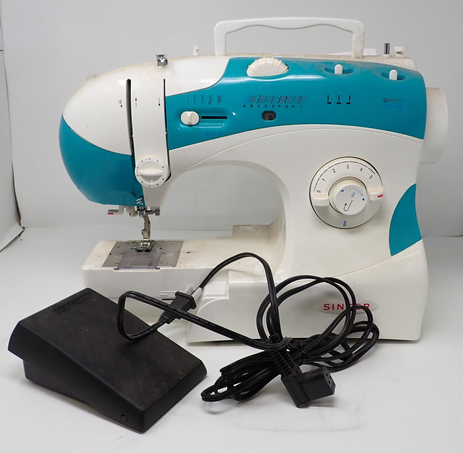 Singer Sewing Machine: No shipping