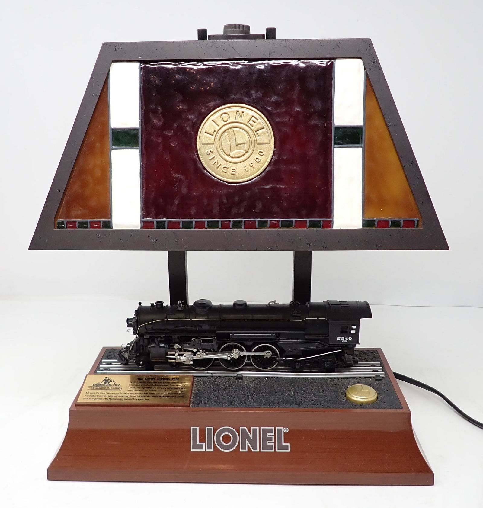 Lionel Hudson 700e Steam Locomotive Lamp (1 of 4)