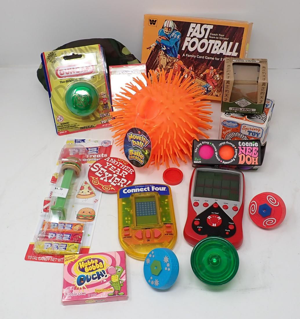 Pez Handheld Games Duncan Tops Misc Toys (1 of 6)