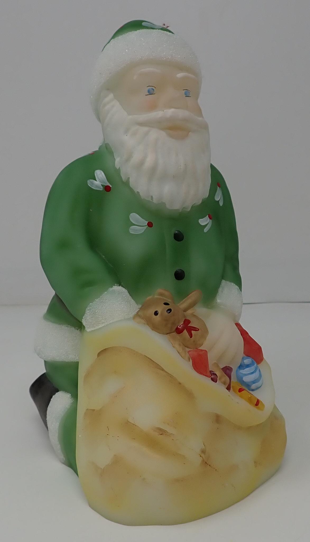 Hand Painted B Huggins Fenton Santa: Fenton Santa is approx 7" tall.