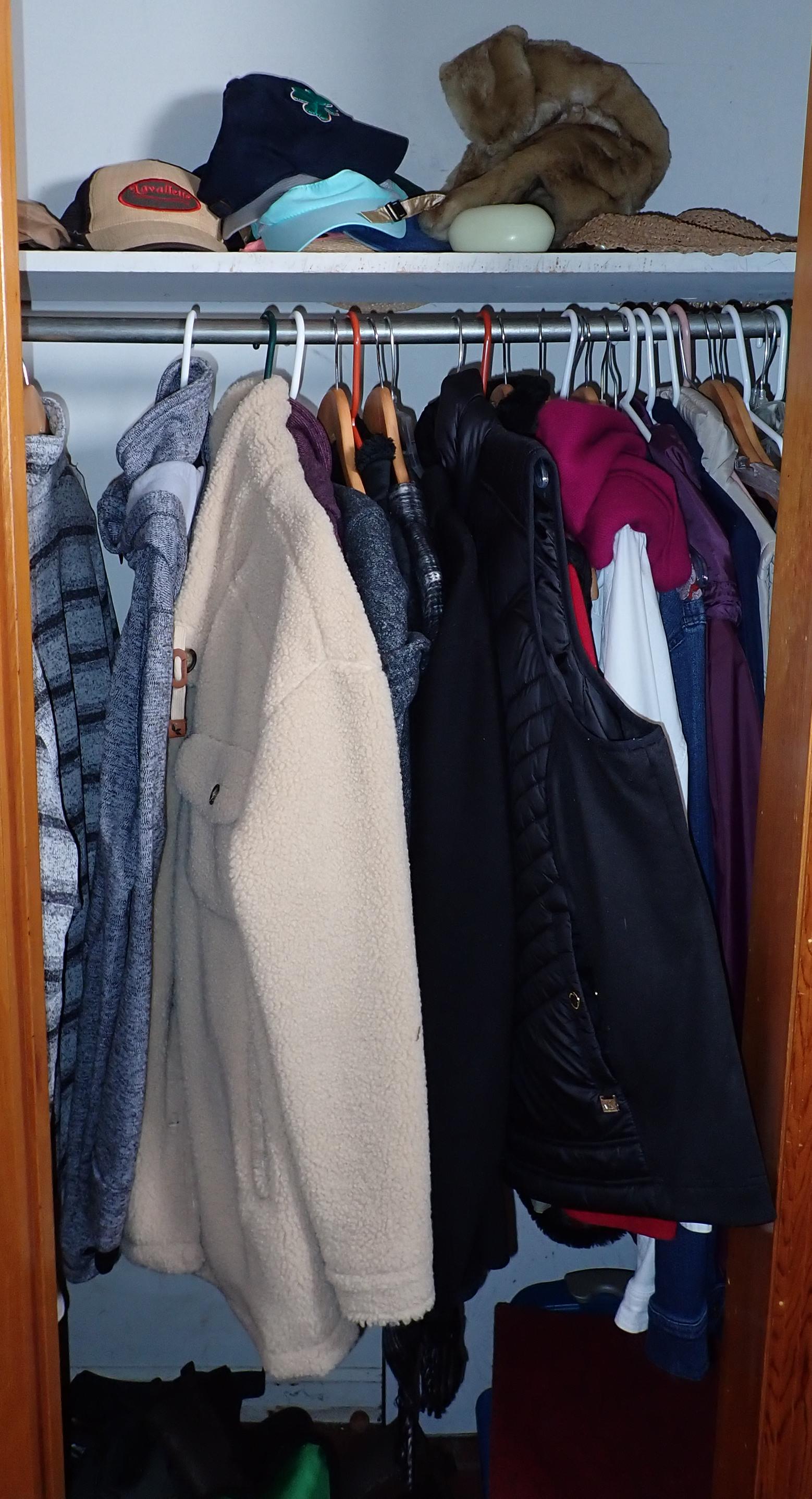 Closet Contents Calvin Klein Michael Kors: Misc Lot of clothing. Some sizes we noticed were XL & 2X. No shipping ! Must take all