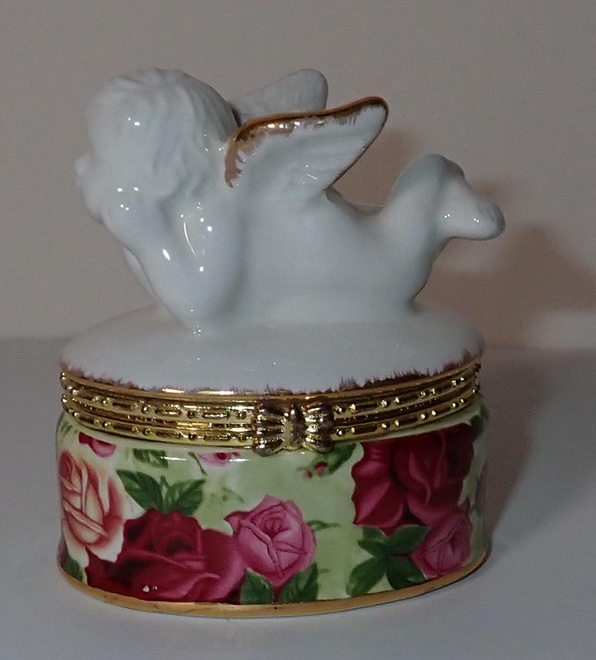 Royal Albert Cherub Trinket Box: Approx 2 1/2" tall