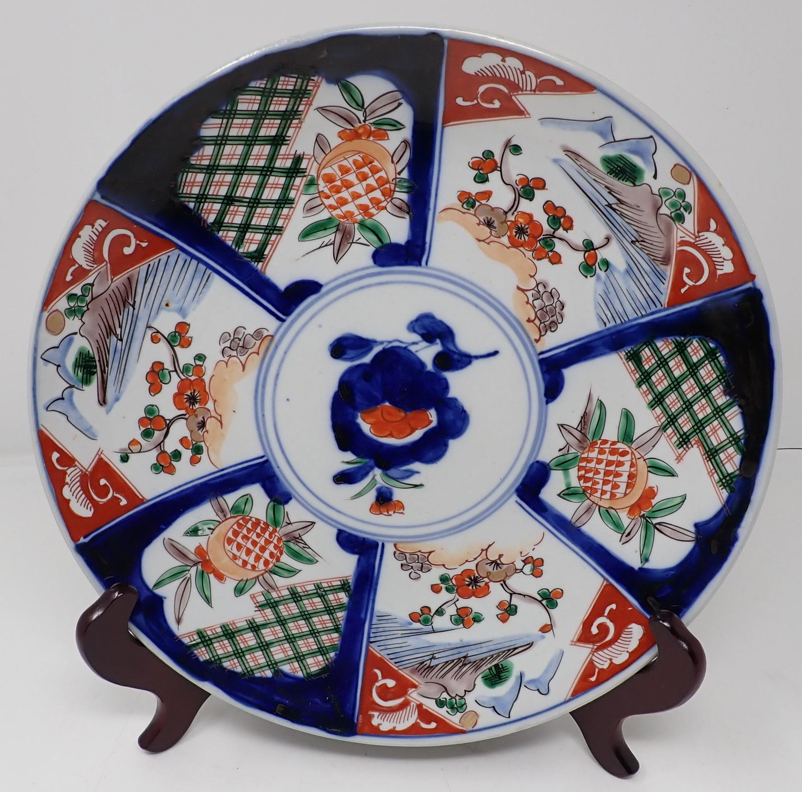 Chinese Porcelain Plate / Charger: Apprx 12" in diameter