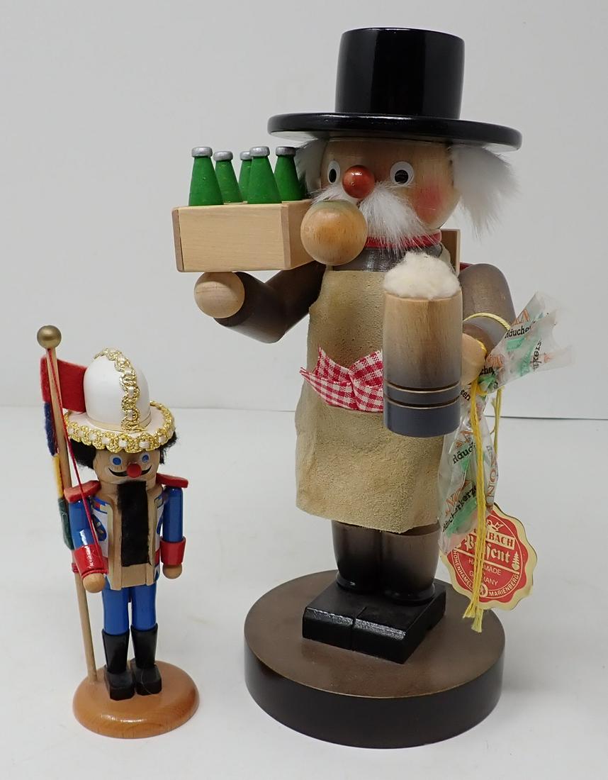 Steinbach Mini Nutcracker & Figure (1 of 3)