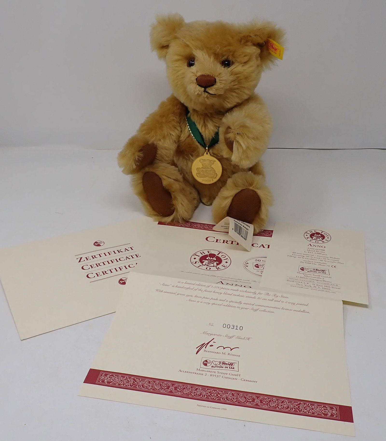 2001 Danbury Mint Steiff Mohair Jointed Bear (1 of 3)