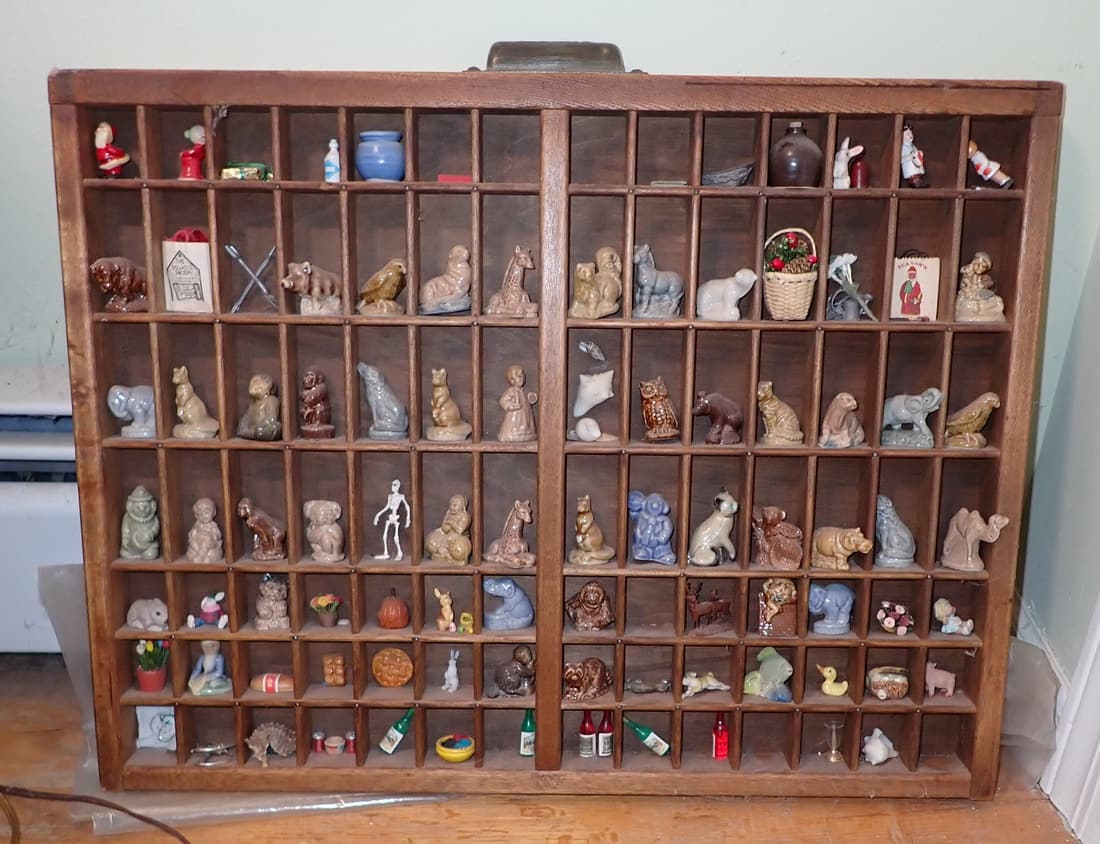 Printers Tray w/ Misc Knick Knacks Figures (1 of 5)