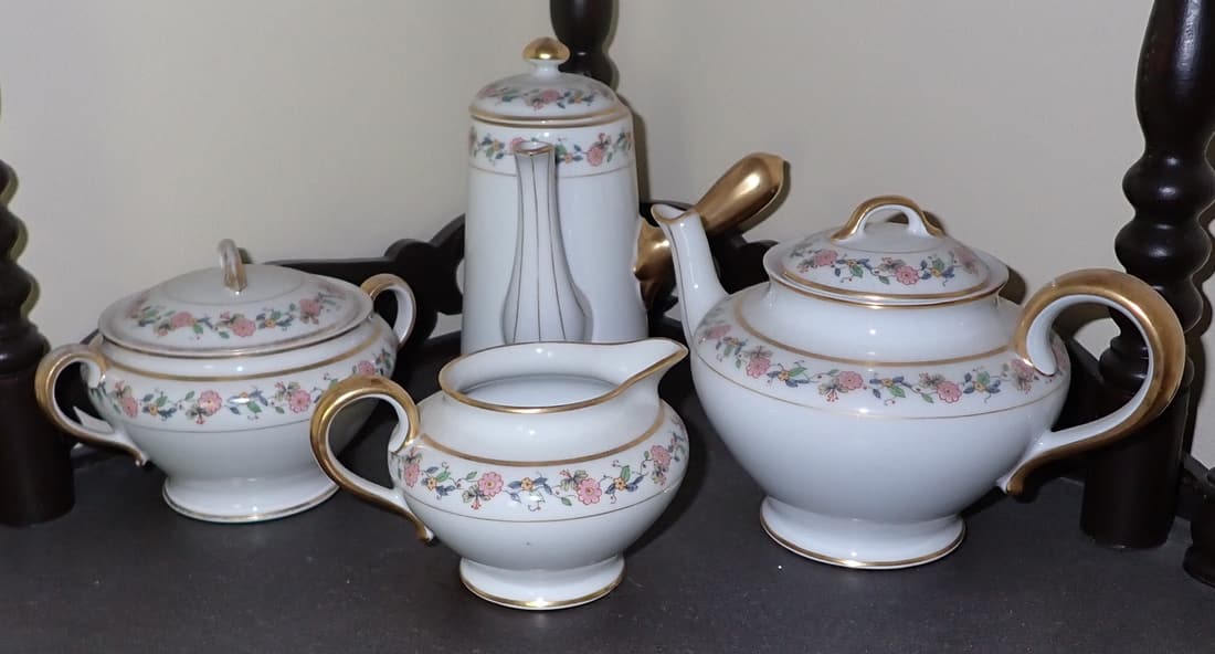 Limoges Wright Tyndale Van Roden Tea Set (1 of 3)