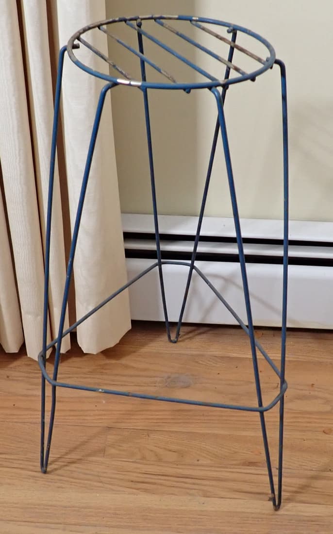 Vintage Wire Plant Stand (1 of 3)