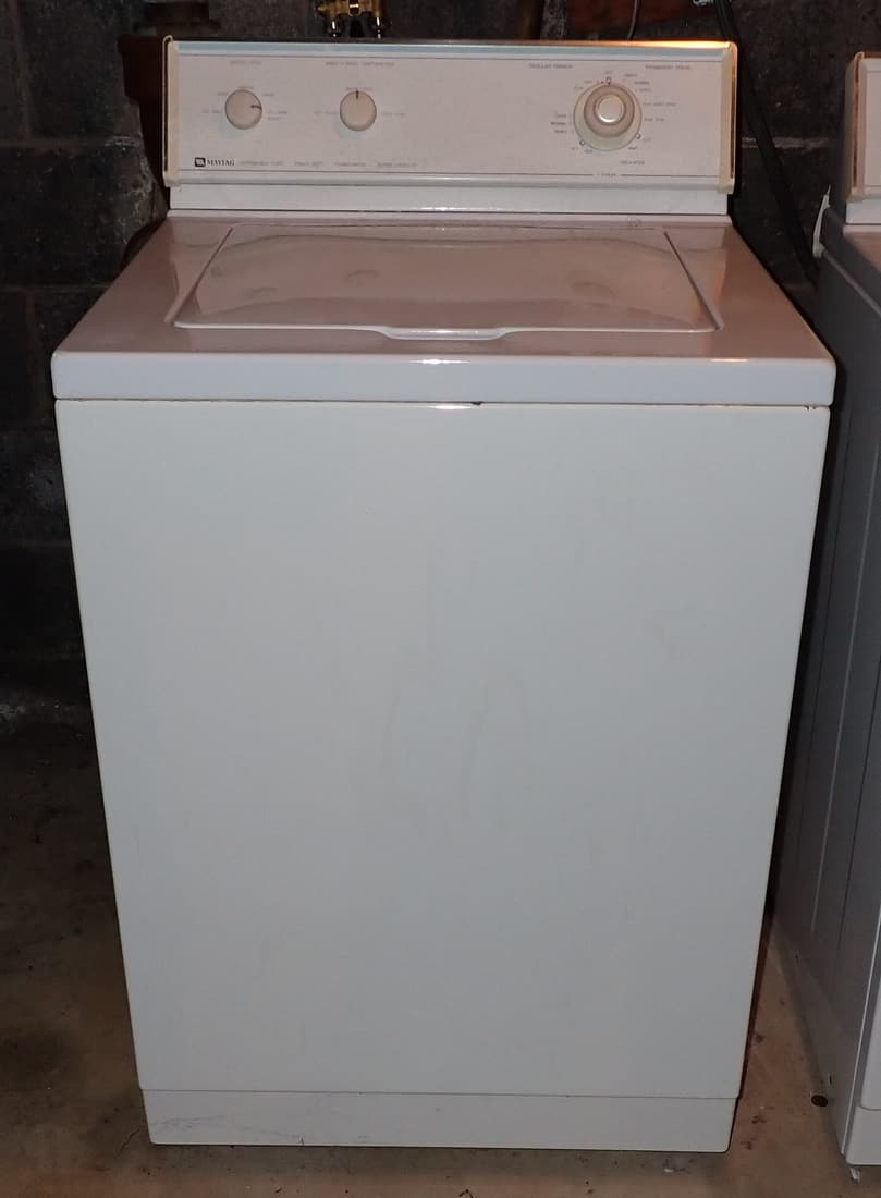 Maytag Washing Machine (1 of 4)