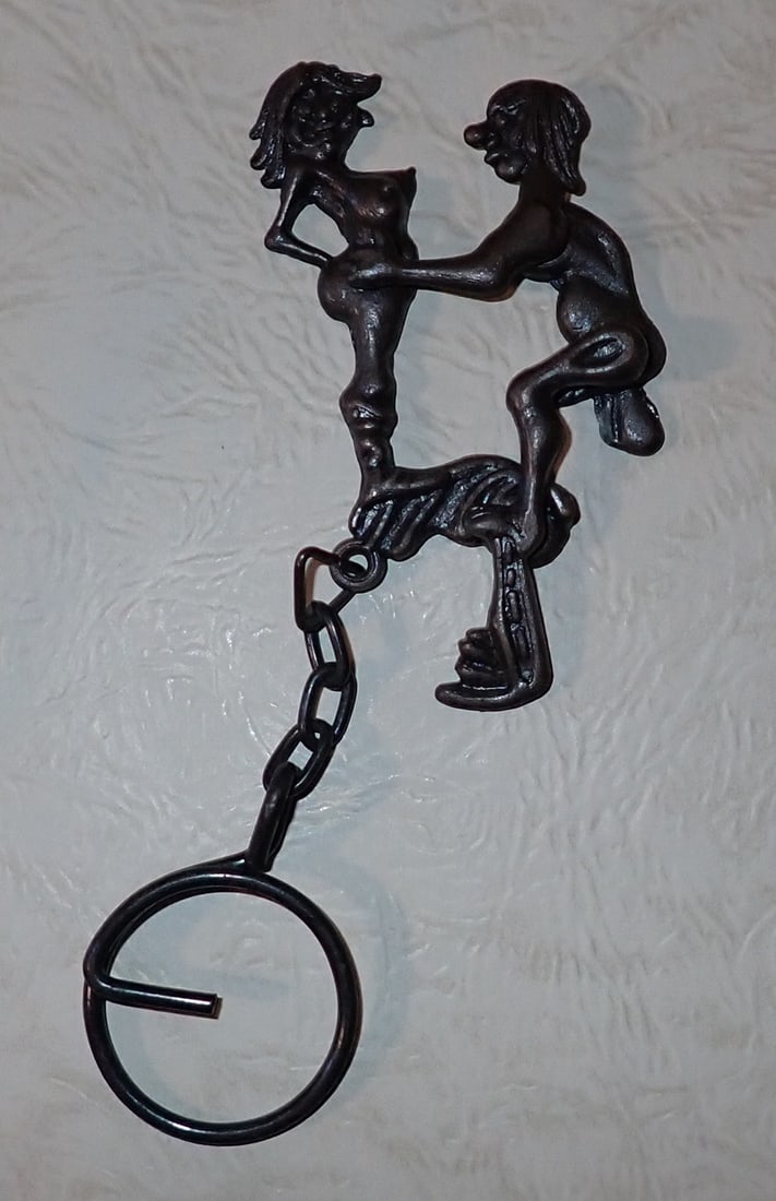 Adult Keychain: Approx 3" long