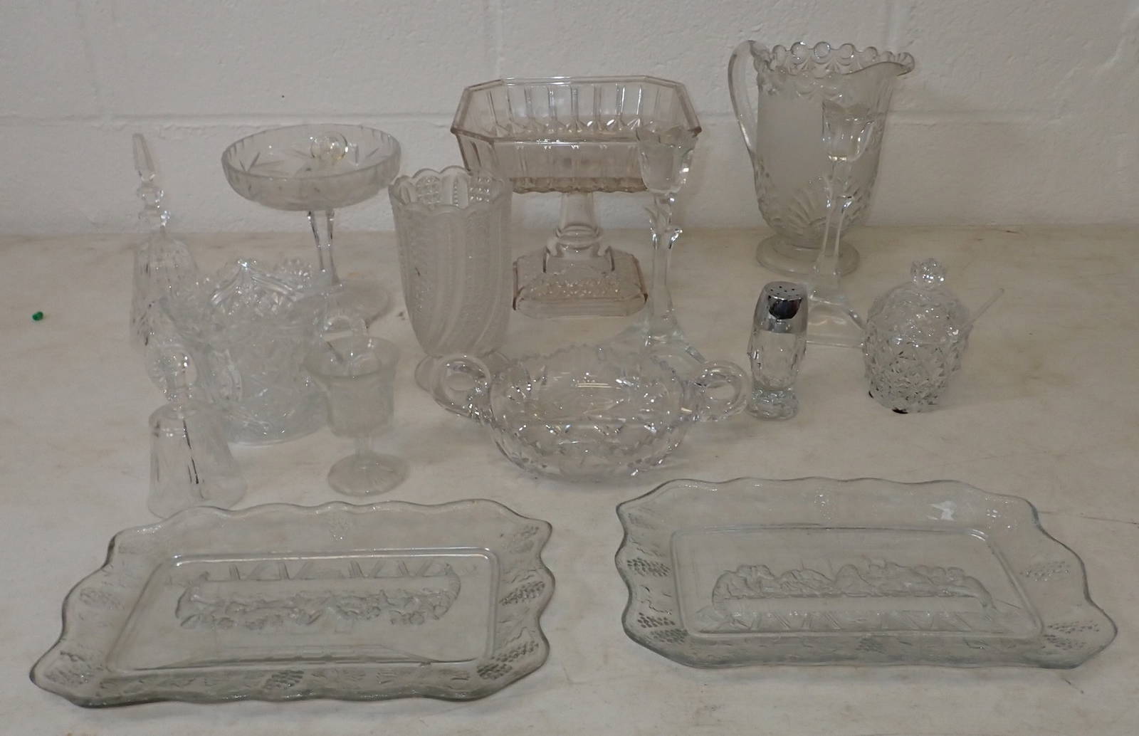 Misc Glassware Auction