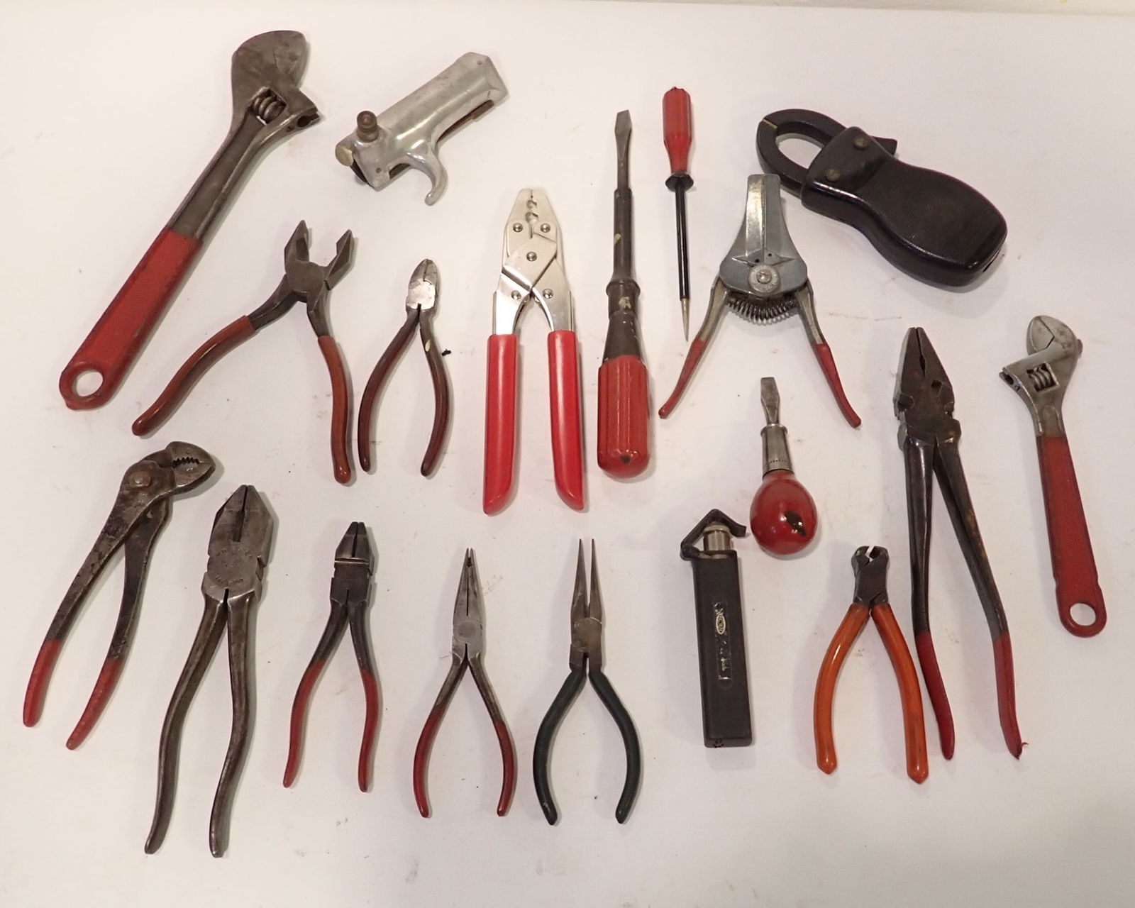 Wire Strippers Snips Linesmans Pliers Misc Tools (1 of 6)