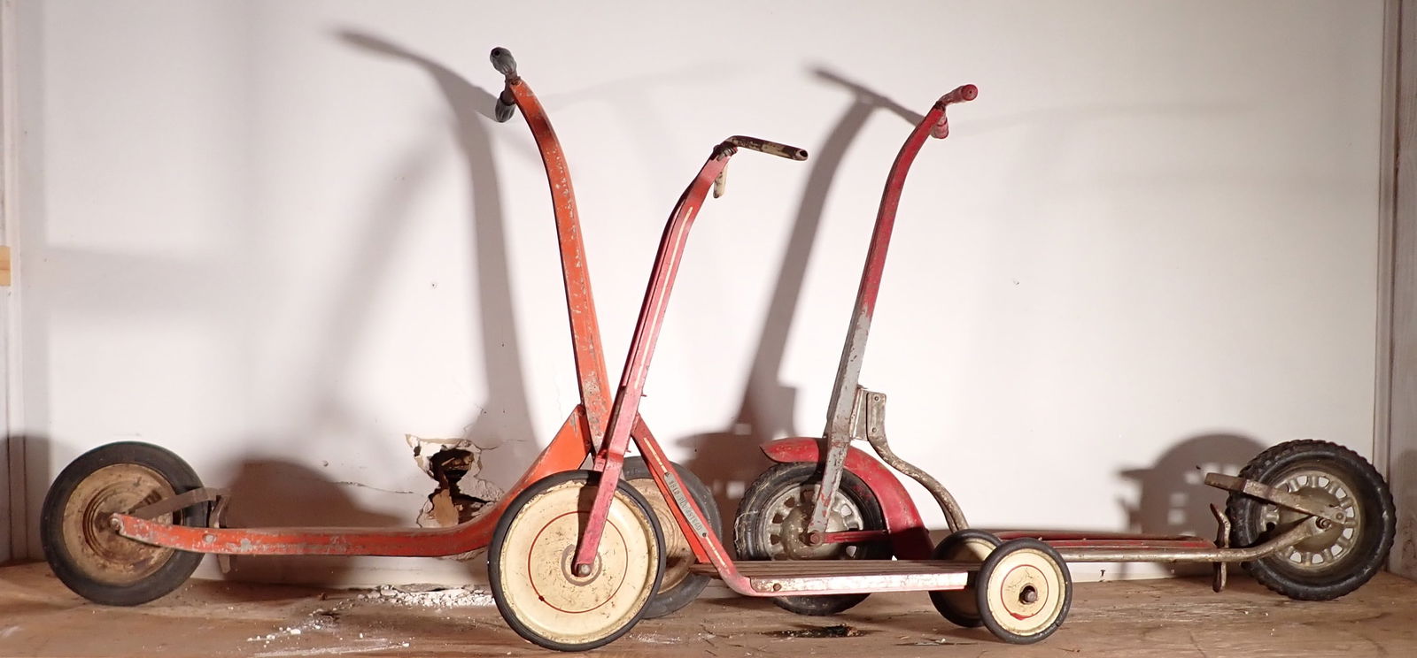 3 Antique / Vintage Scooters (1 of 6)