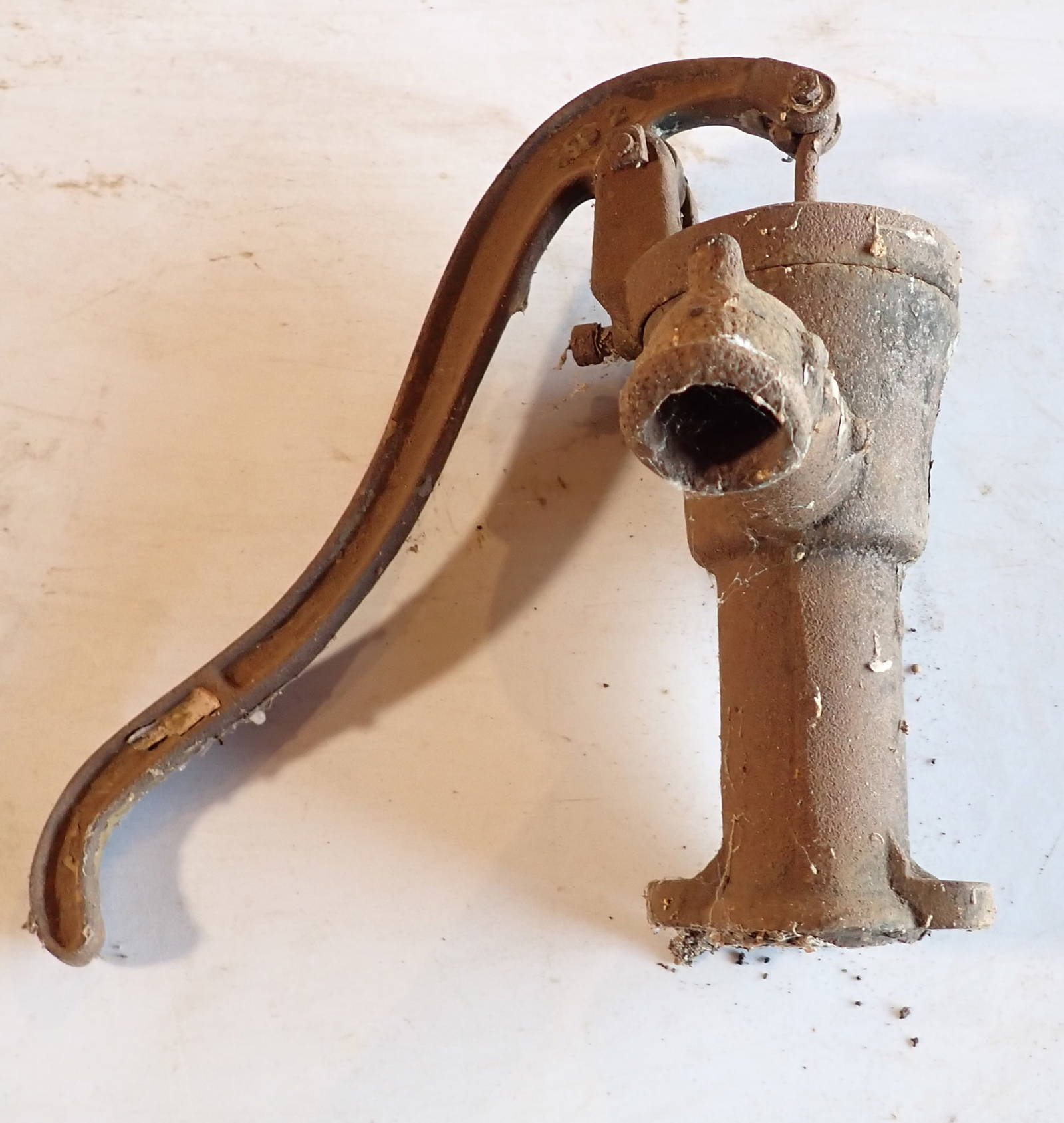 Pittsburgh Cast Iron Well Pump Auction