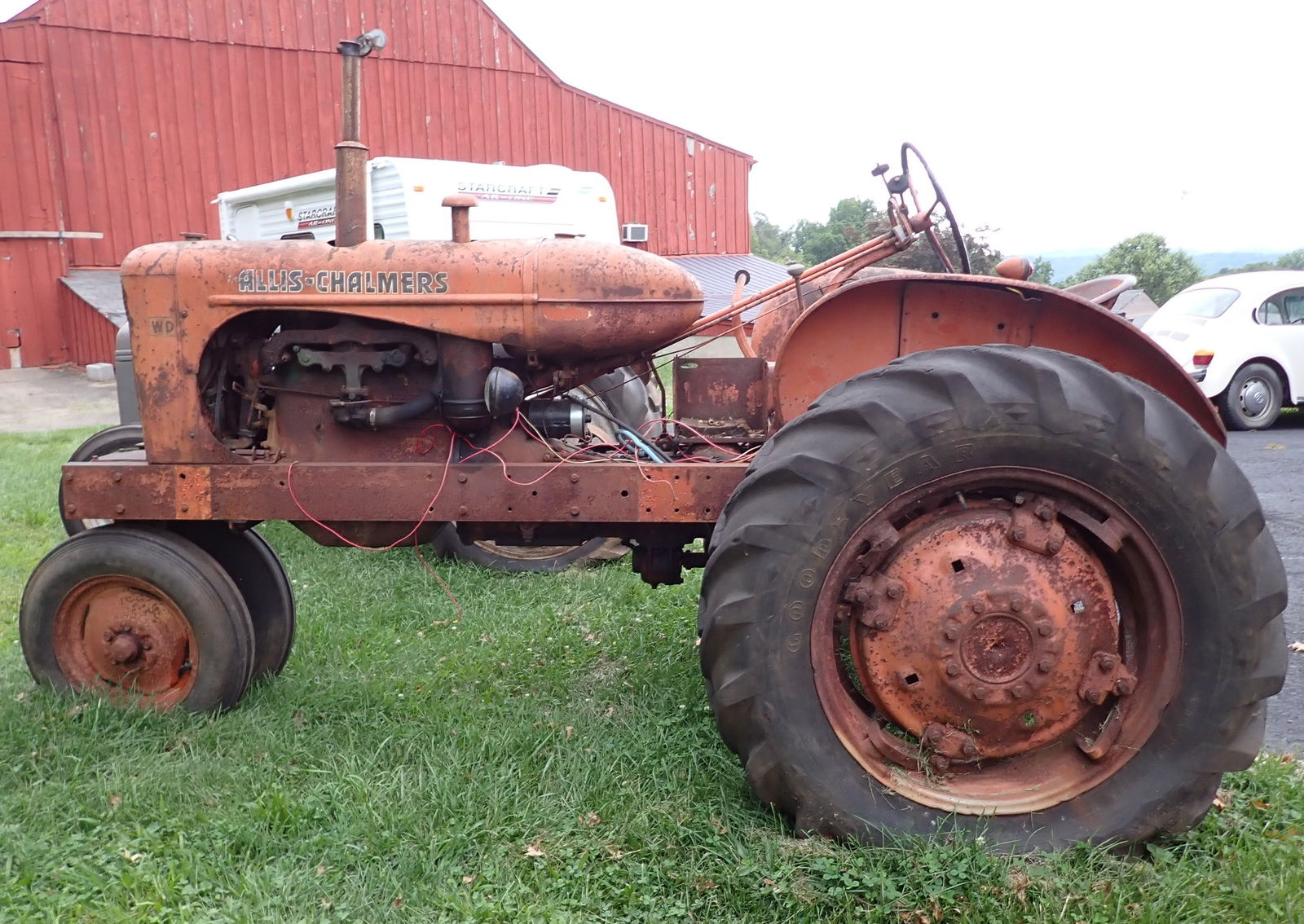 Allis Chalmers WD Farm Tractor (1 of 14)