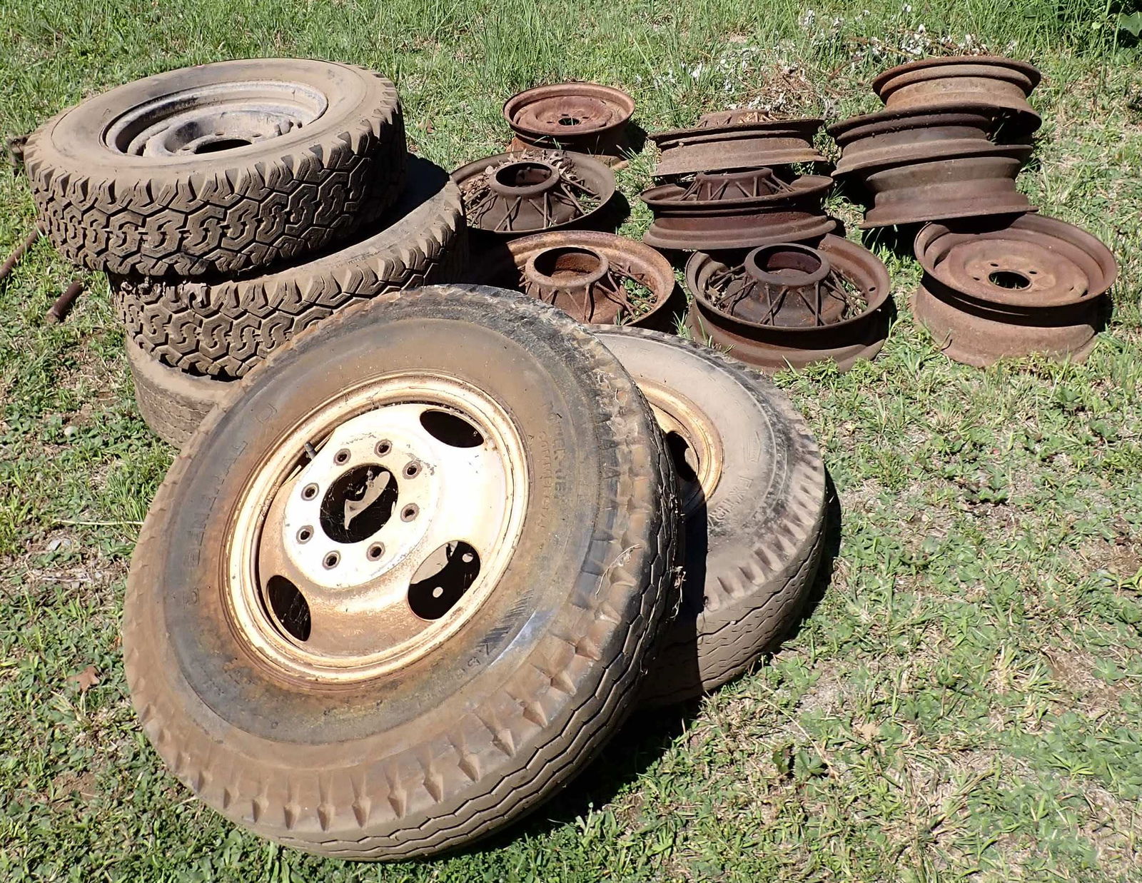 Car Truck Tire Rims Hubs Springs Misc (1 of 7)