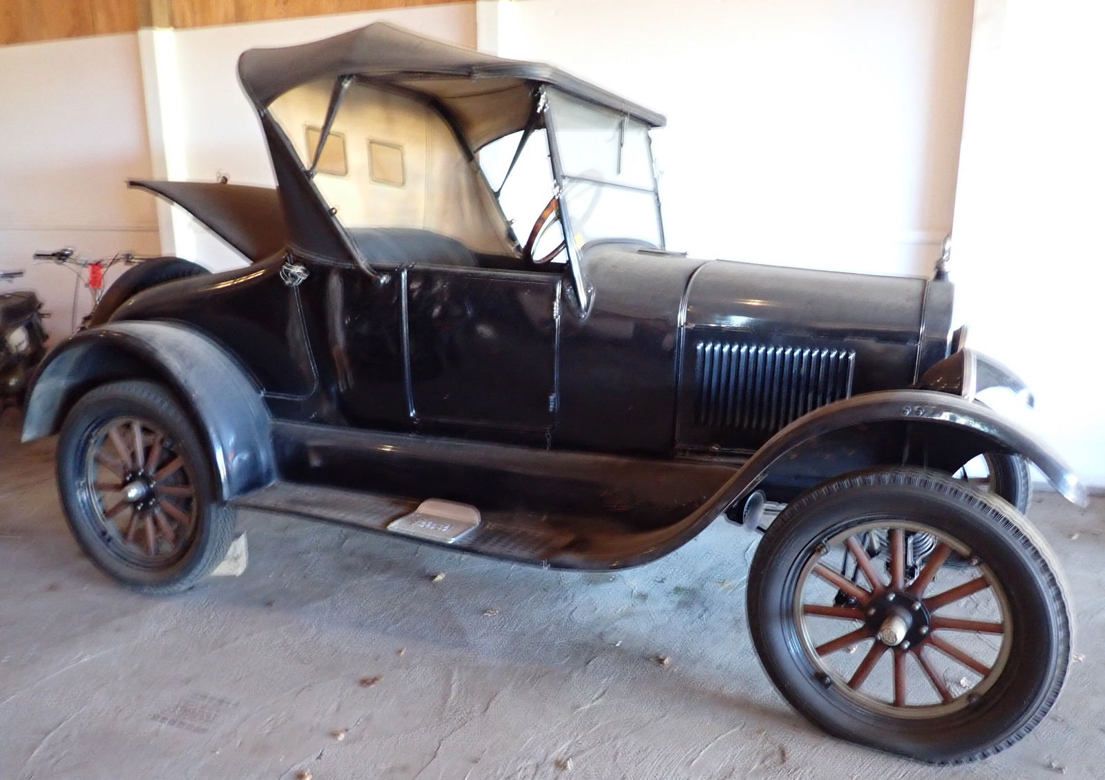 1926 Ford Model T Roadster (1 of 13)