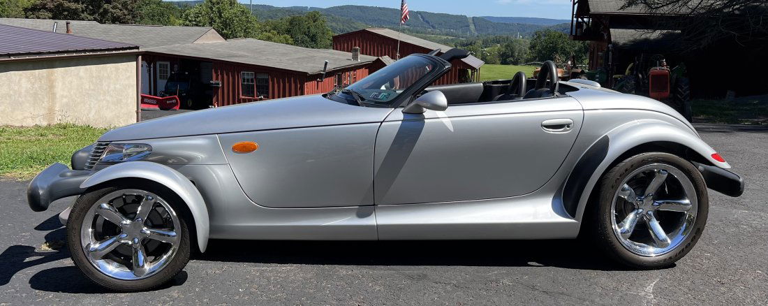 2001 Plymouth Prowler w/ 2300 Miles !! (1 of 17)
