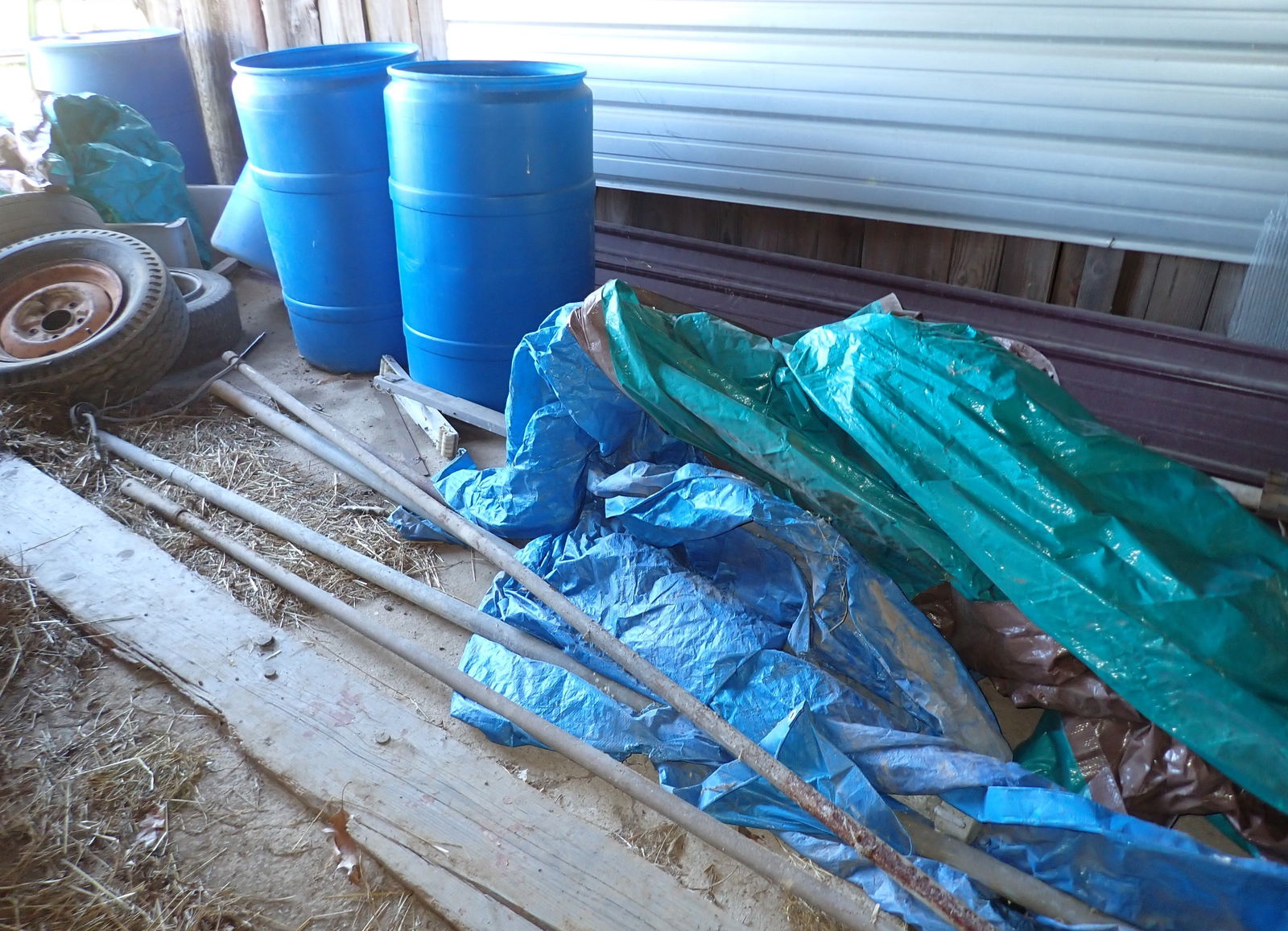 Lumber Steel Pipe Plastic Drums & Misc (1 of 7)