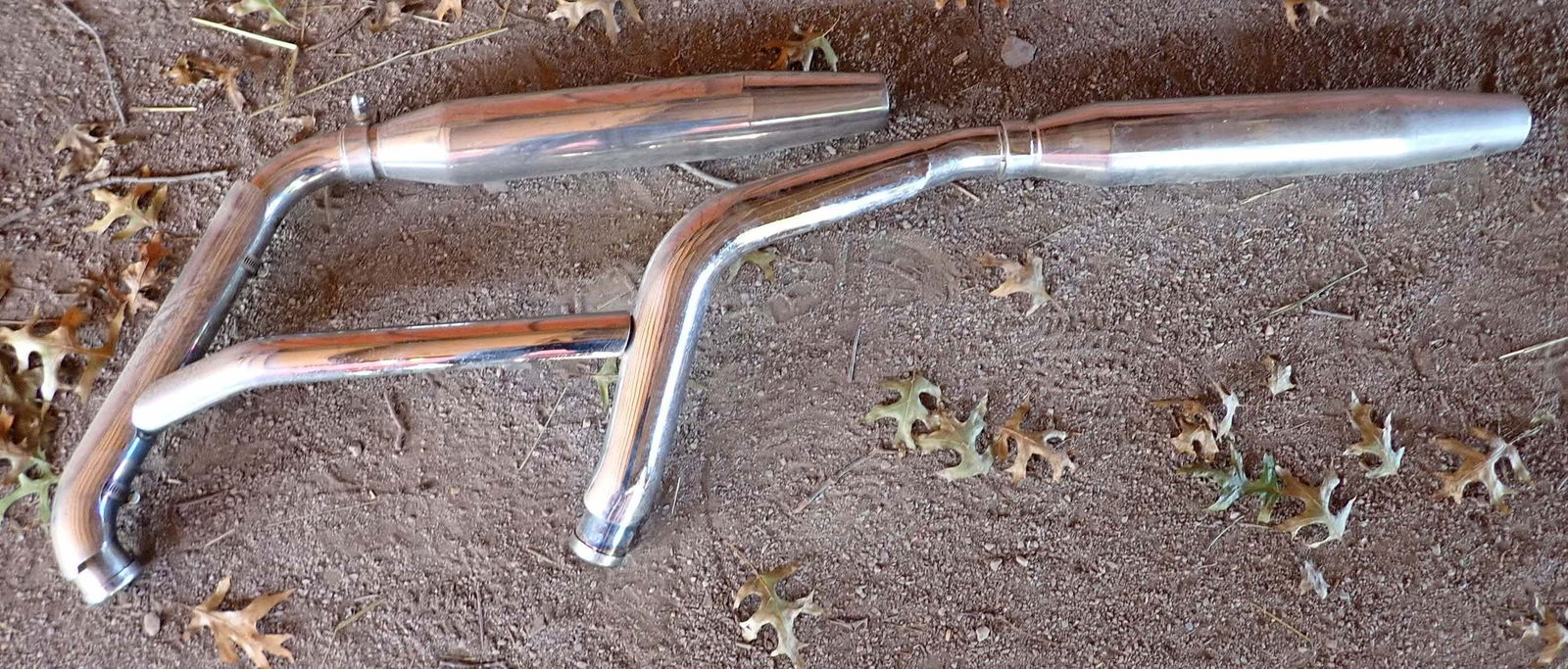 Chrome Motorcycle Exhaust (1 of 1)