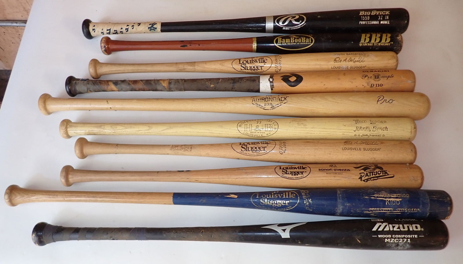 Louisville Slugger Hillerich & Bradsby Baseball Bats (1 of 4)