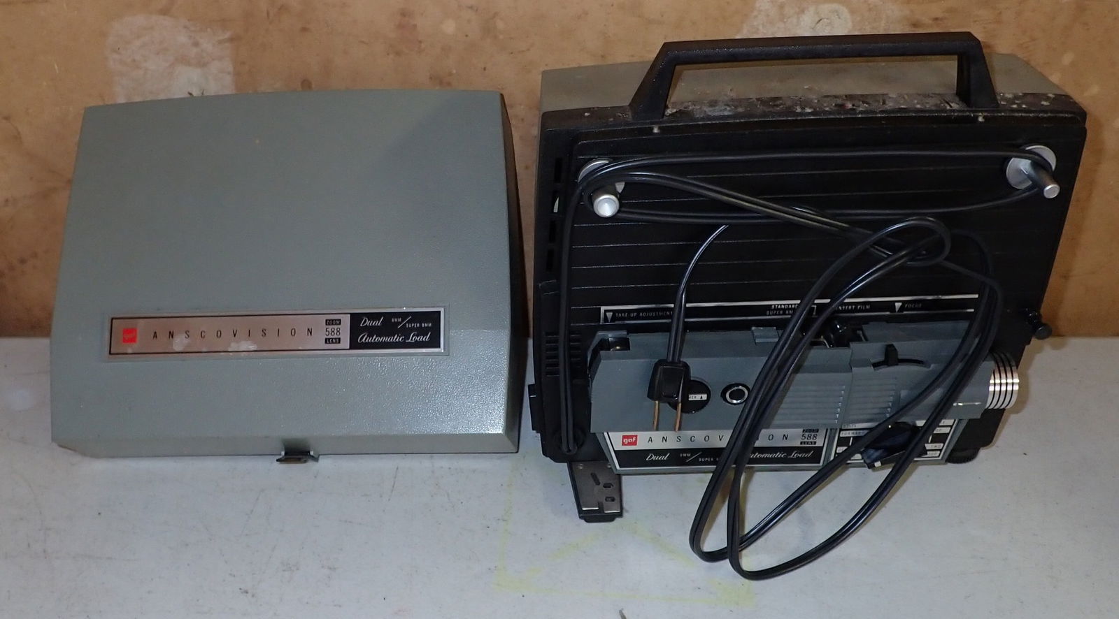 Gaf Anscovision 588 8mm Projector (1 of 2)