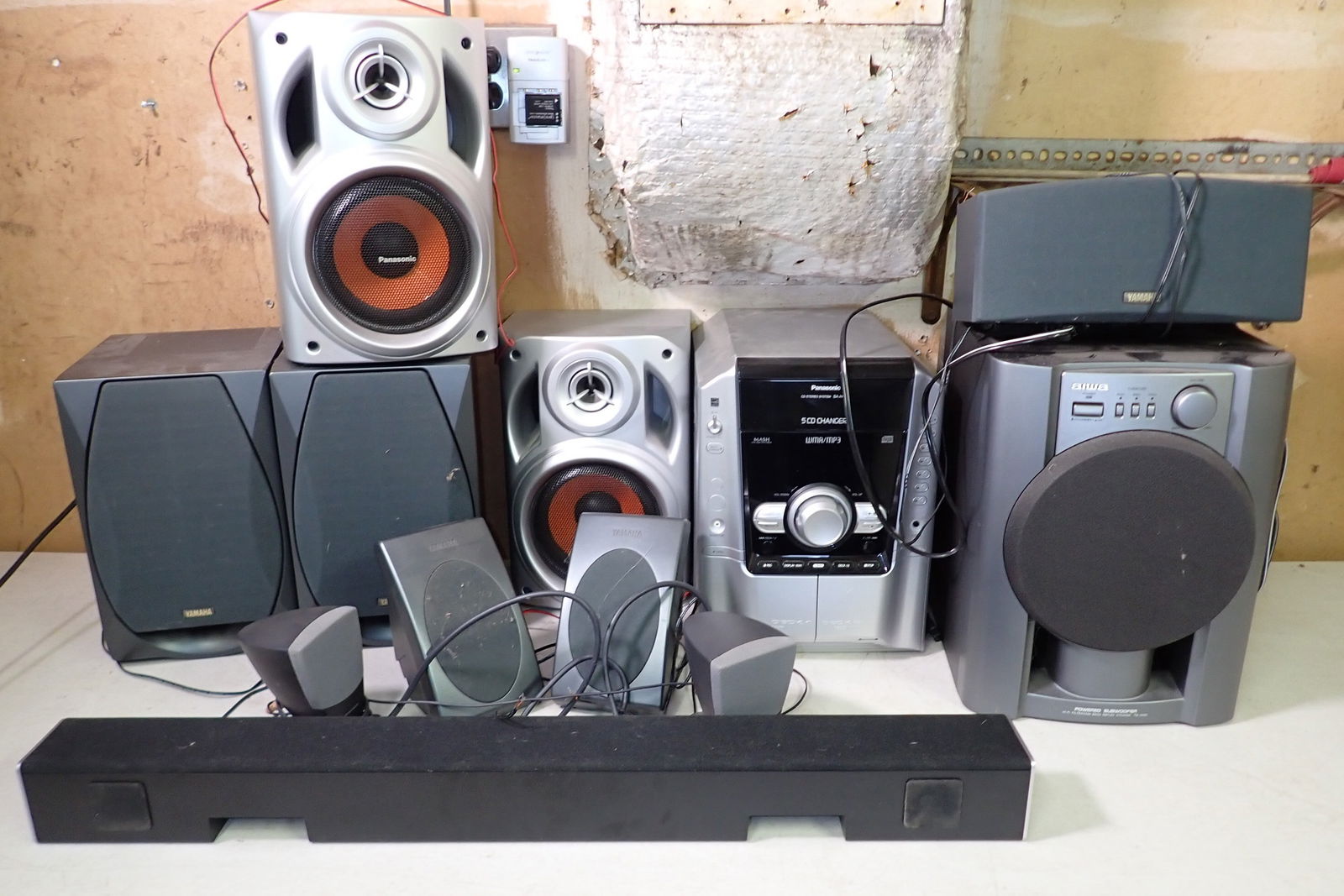 Panasonic Aiwa Stereos & Speakers (1 of 4)
