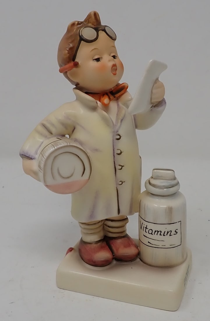 Hummel Goebel Little Pharmacist (1 of 2)