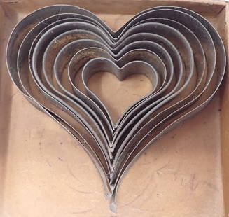 Graduating Hearts Cookie Cutters: Smallest is apprx 1 1/4" x 1 1/4" . Largest is apprx 3 1/2" x 3 1/2"