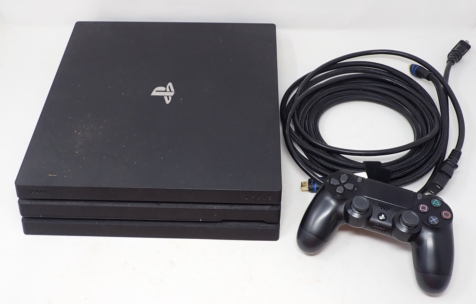Sony PS4 Playstation & Controller (1 of 1)
