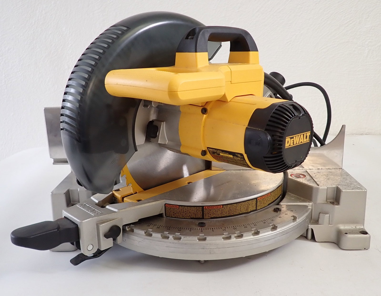 Dewalt 10" Compound Miter Saw (1 of 2)