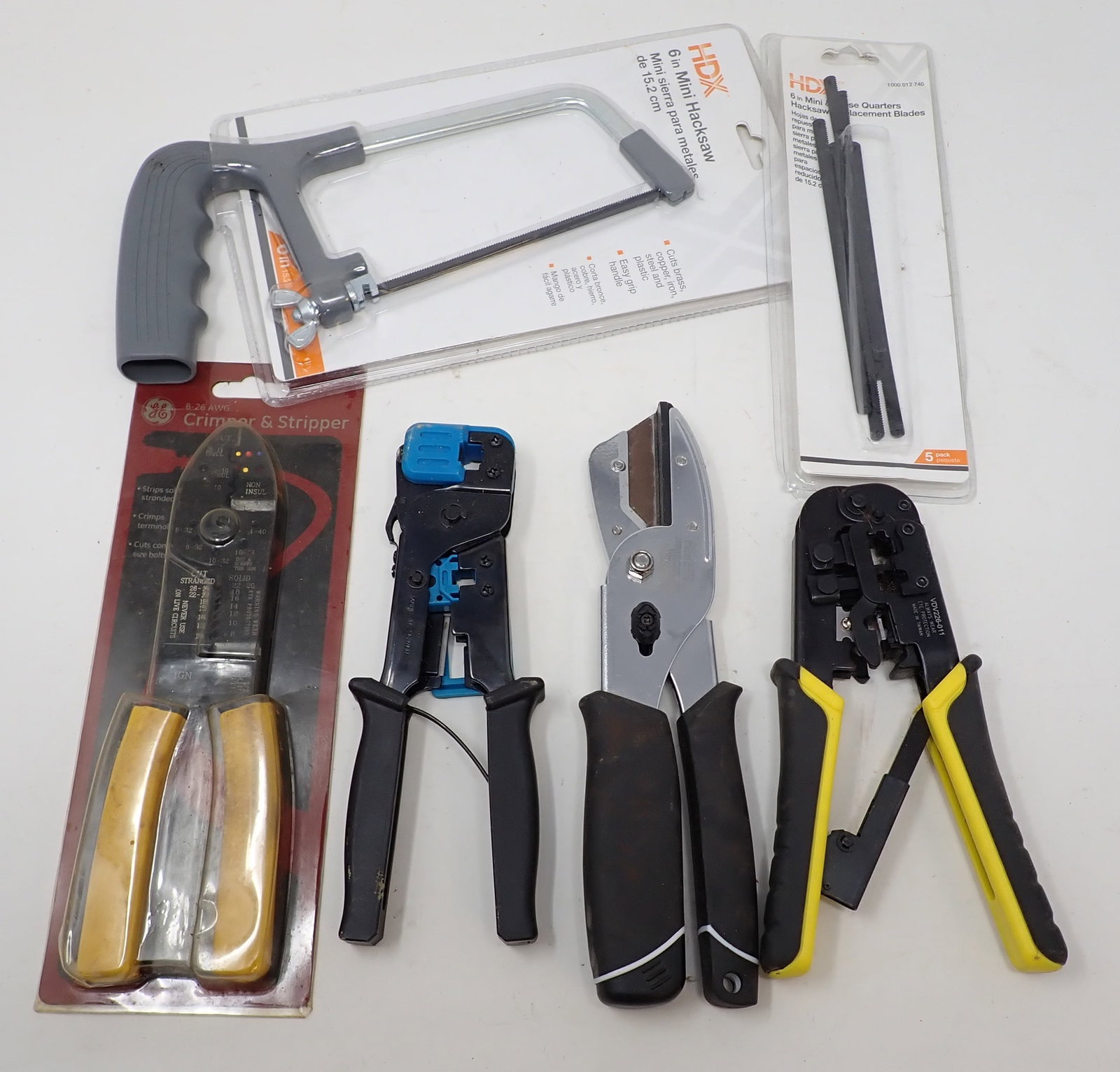 Crimpers Snips Mini Hacksaw (1 of 3)