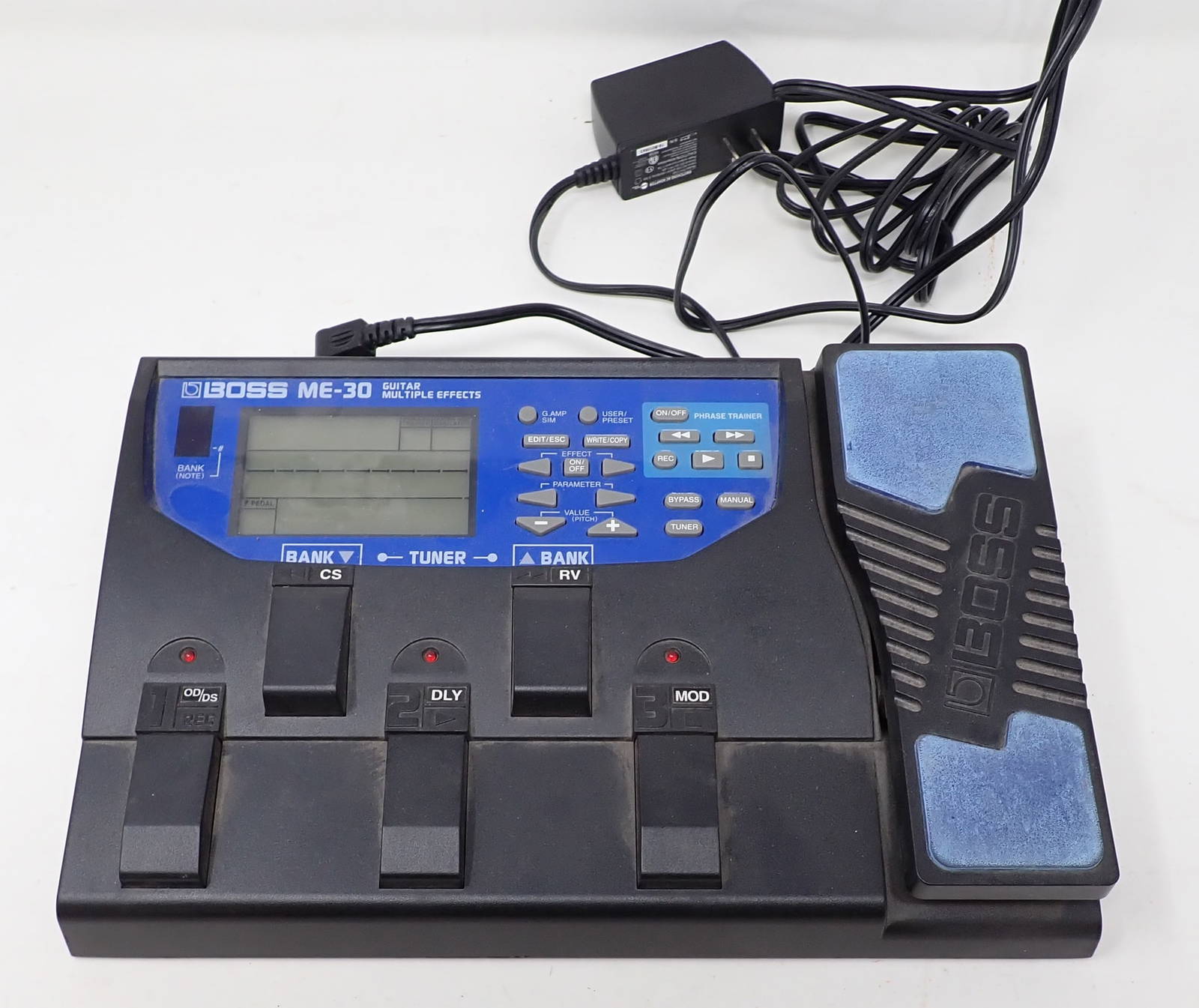 Boss Me30 Guitar Multiple Effects Pedal Auction