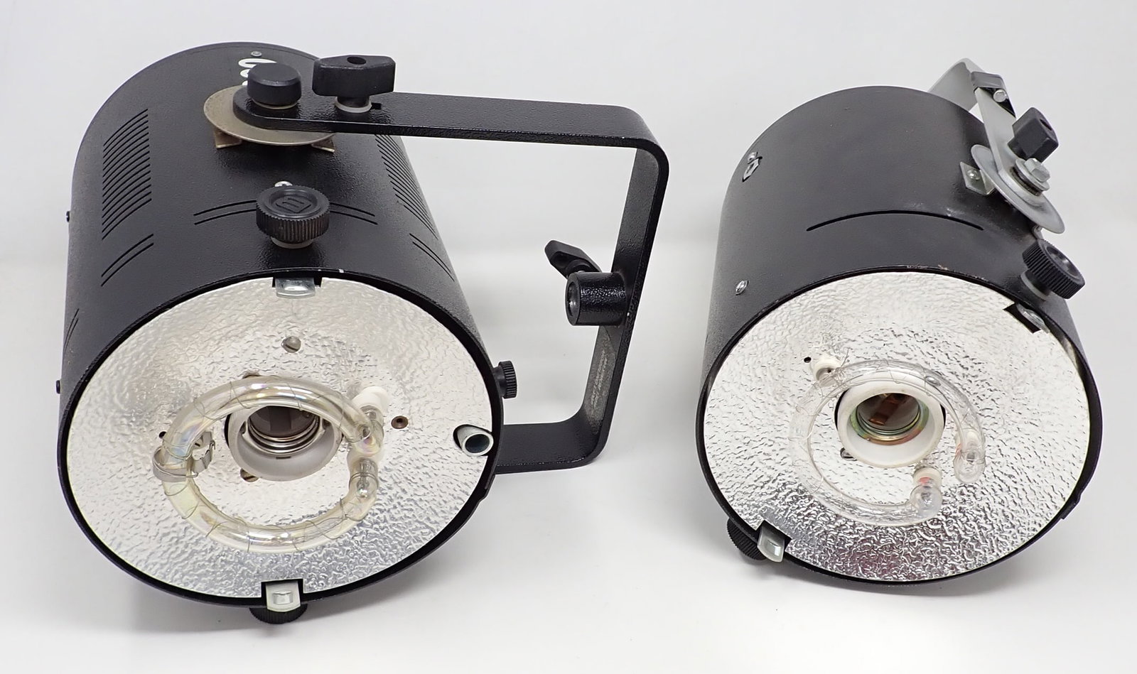 Mono 4000 Monolite 200B Stage Lights (1 of 7)