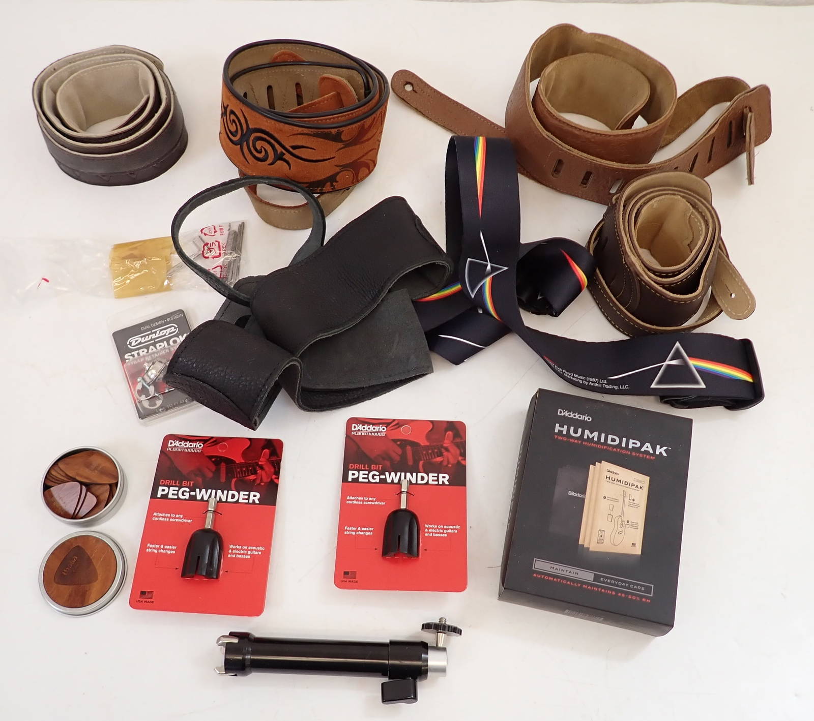 Guitar Straps Thalia Picks Peg Winders & Misc Auction