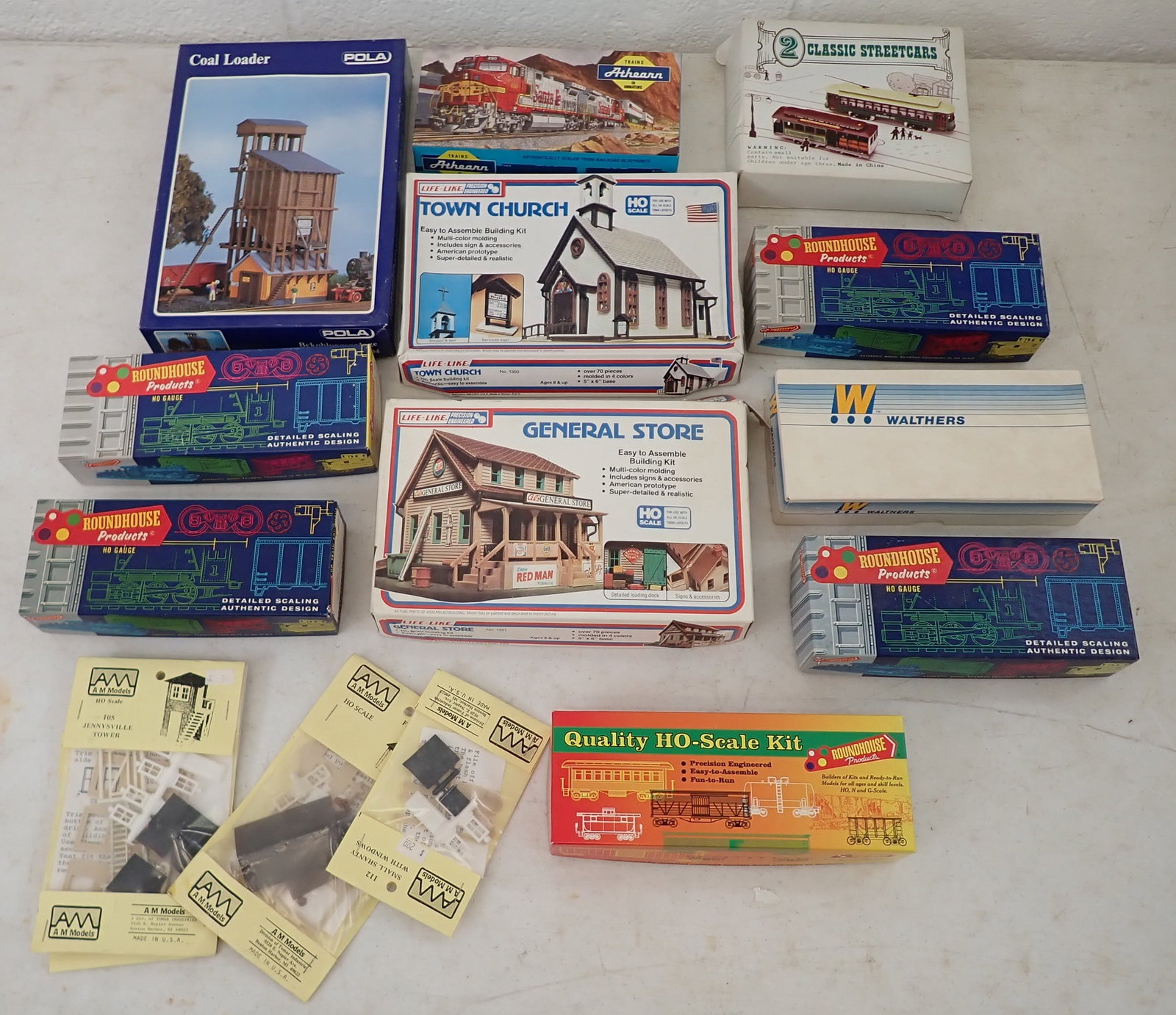 HO Scale Train Cars Coal Loader General Store (1 of 6)