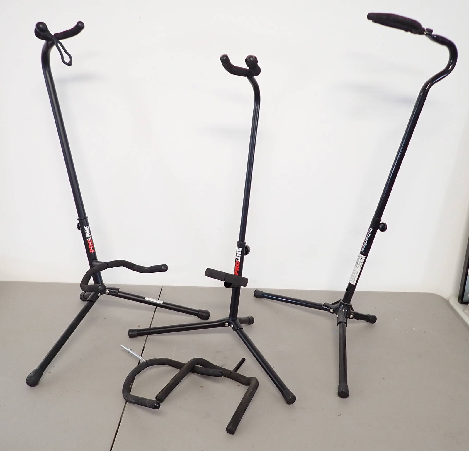 On Stage & Proline Guitar Stands Auction