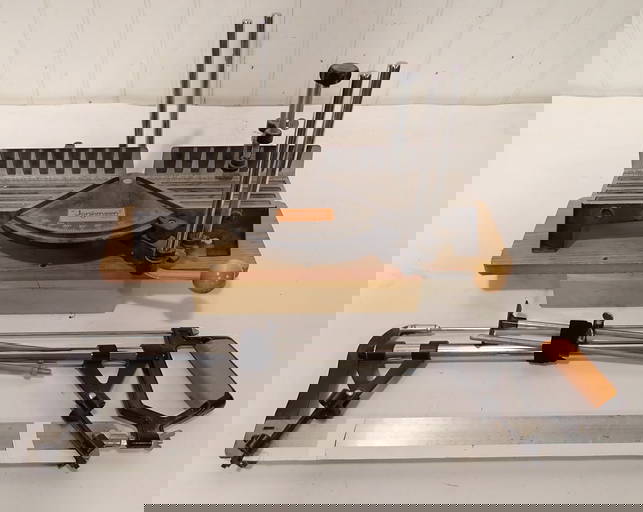 64016 Miter Box & Saw