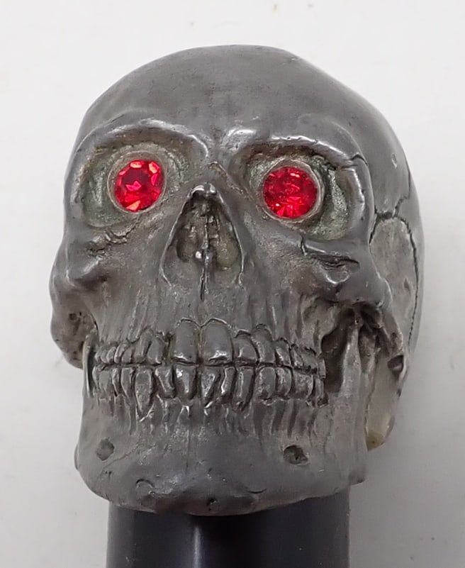 Pewter Skull Beer Tap Handle (1 of 8)