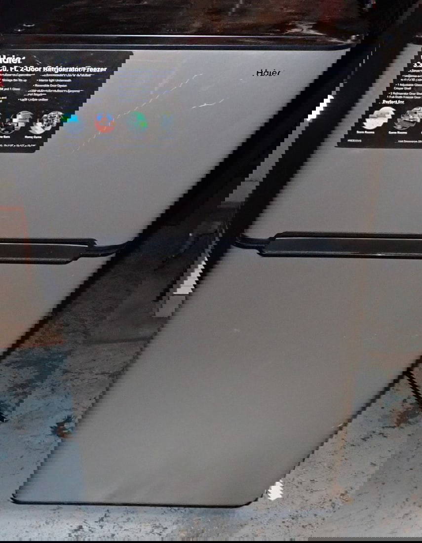 Haier Mini Refrigerator / Freezer Auction