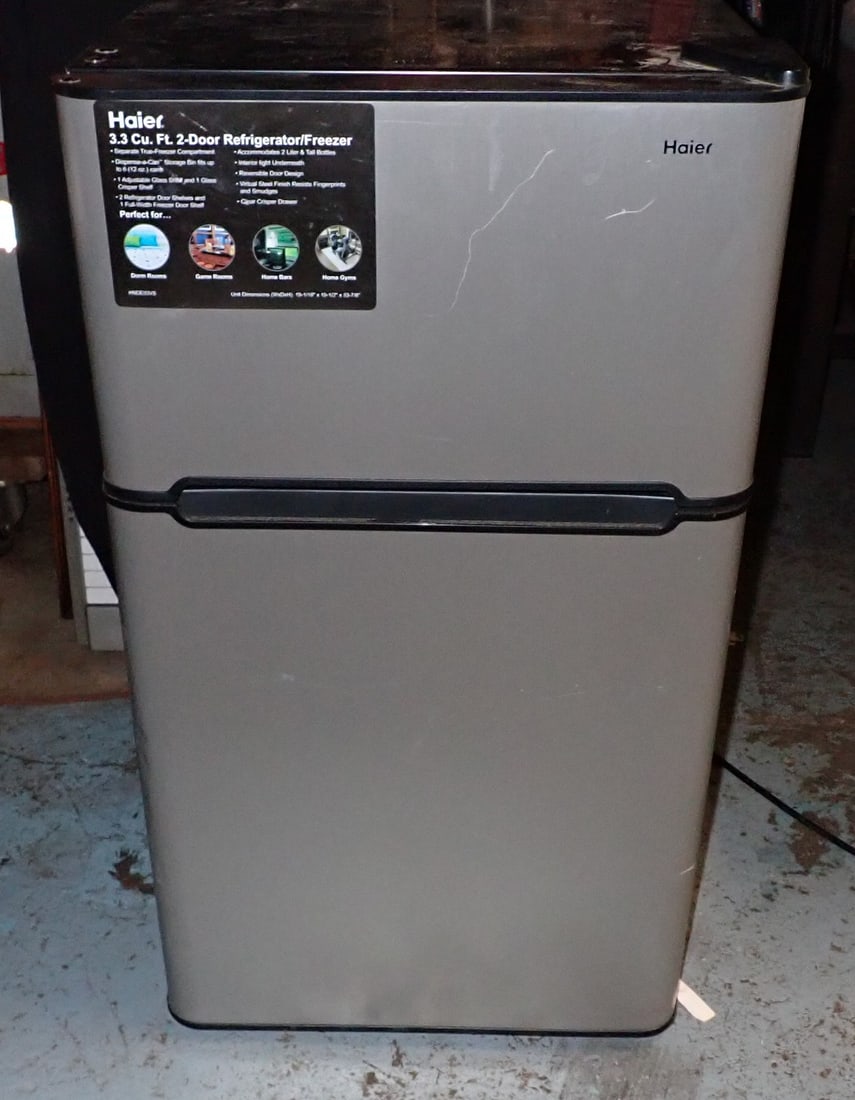 Haier Mini Refrigerator / Freezer Auction