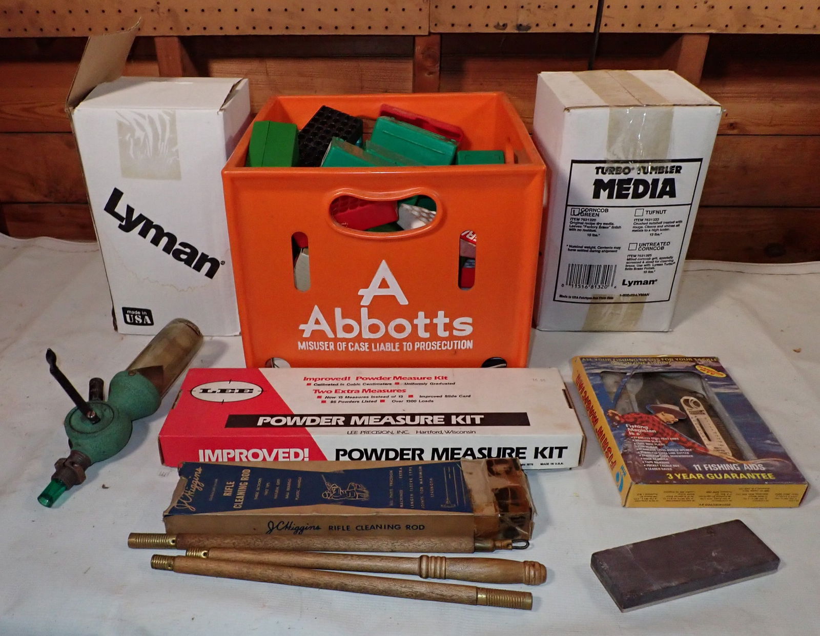 Lyman Tumbler Media Lee Measure Kit & Misc (1 of 7)