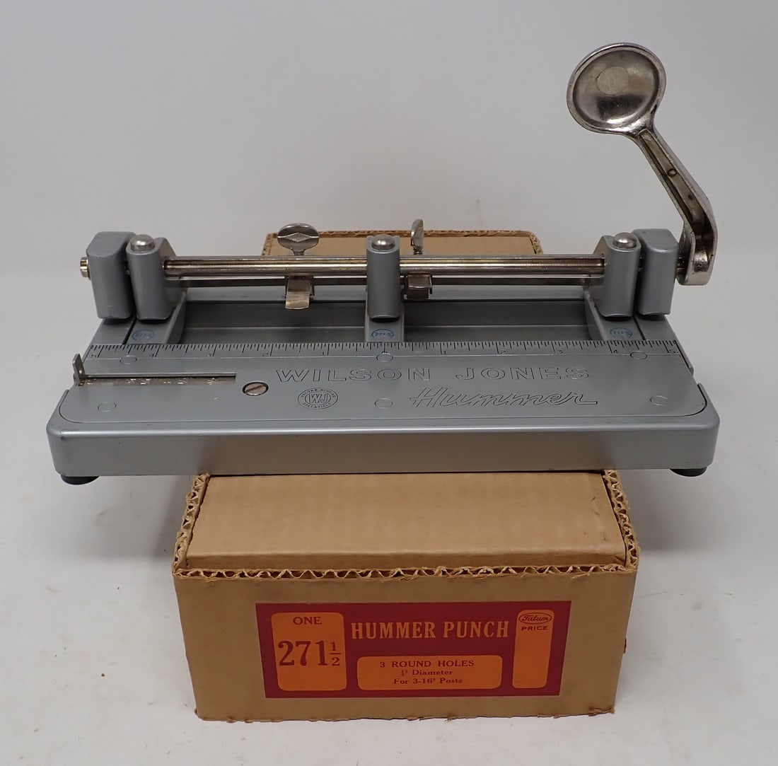 Wilson Jones Hummer Punch: In original box
