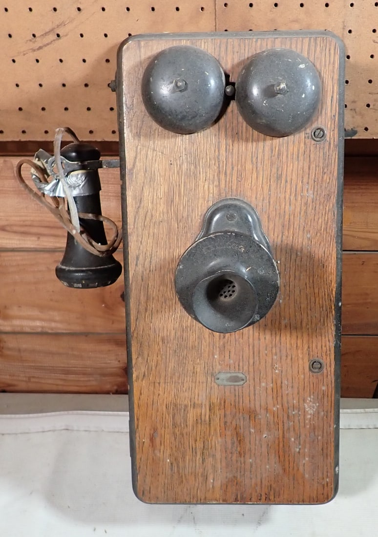 Kellogg Wall Mount Telephone (1 of 5)