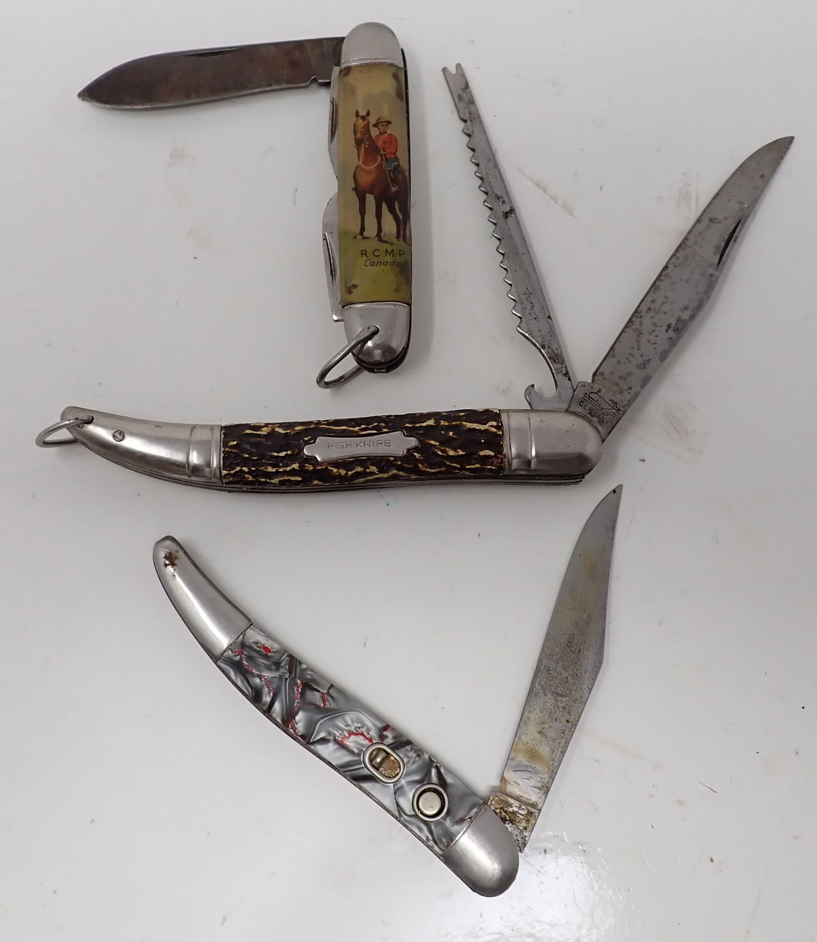 RMCP Canada Fish Knives Hammer Brand (1 of 5)