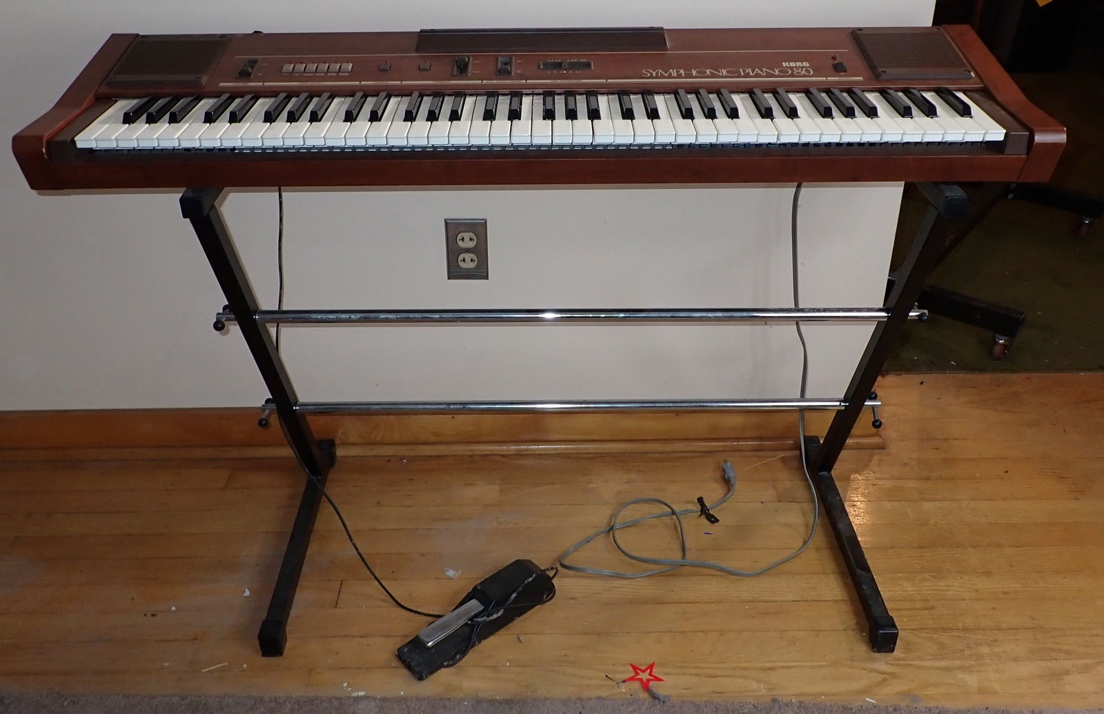 Korg Model SP-80 Symphonic Piano: No shipping !