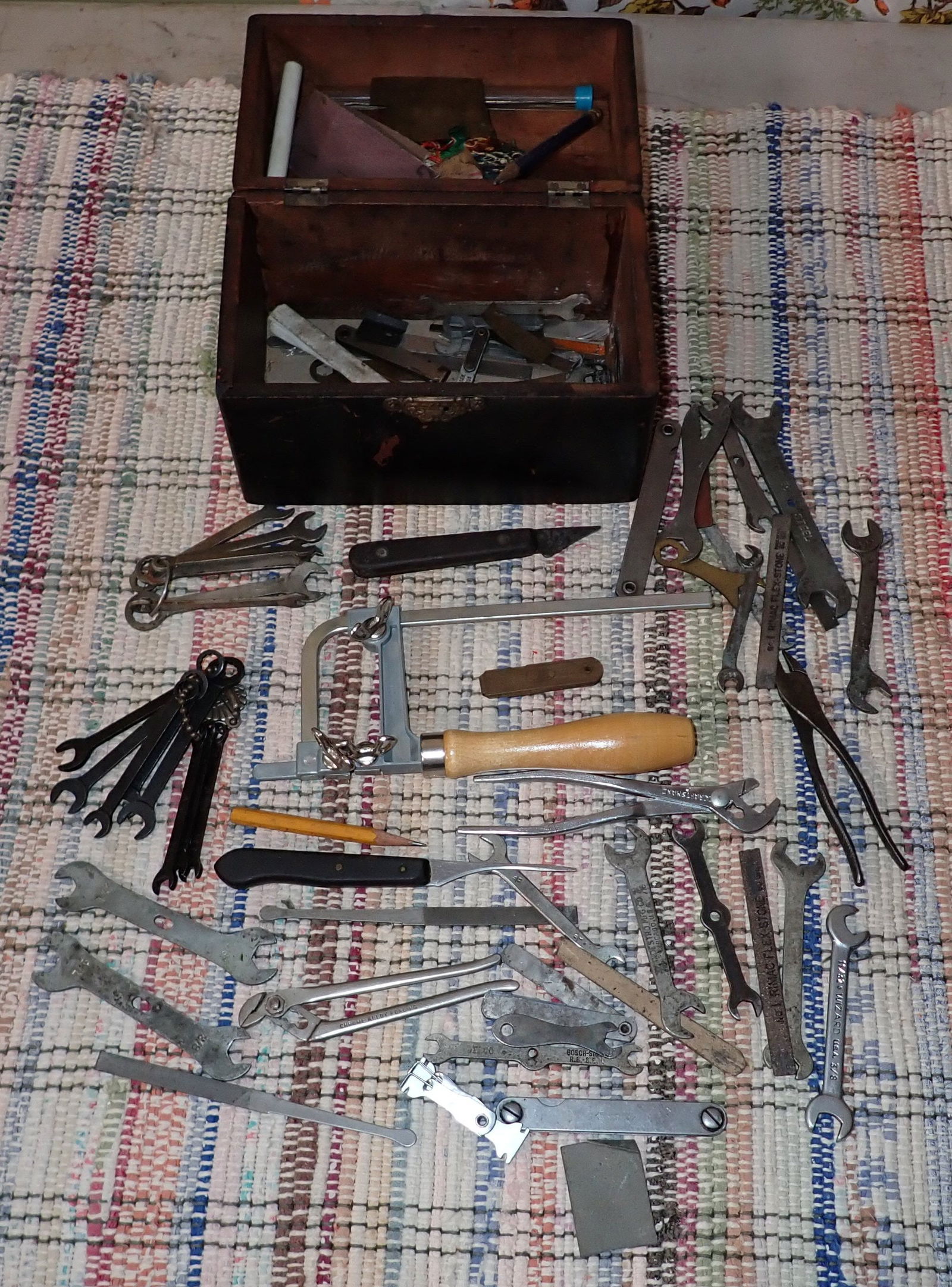 Wrenches Saw & Wood Box (1 of 7)