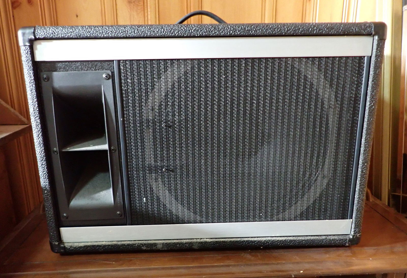 Peavey 115H Guitar Amplifier (1 of 4)