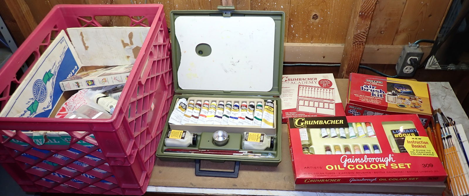 Paints Brushes Airbrush Kit (1 of 8)