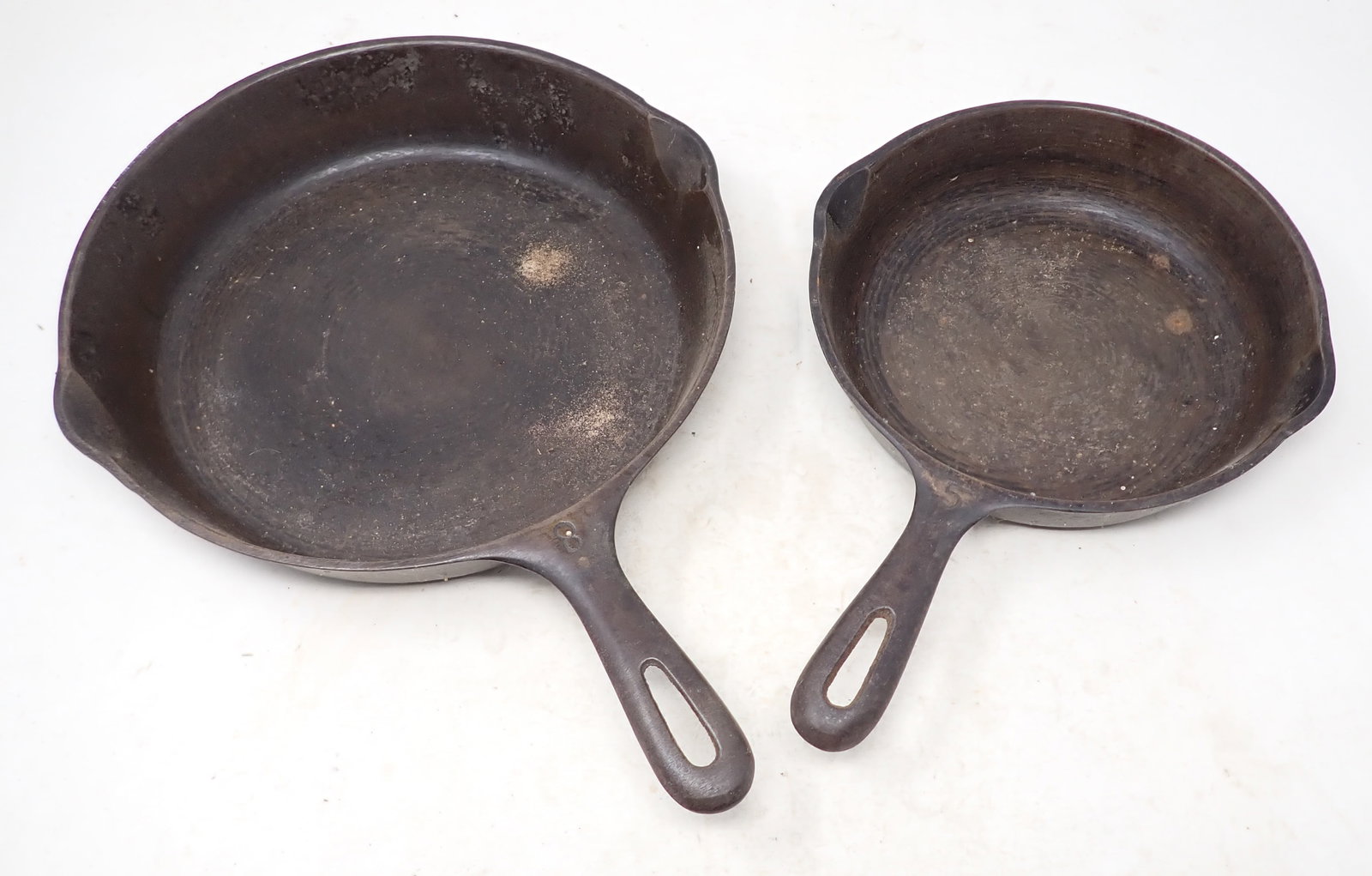 No. 5 & No. 8 Cast Iron Skillets: Getting both